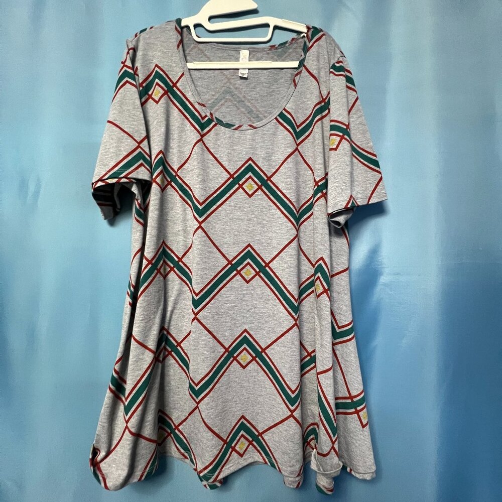 LulaRoe Perfect T Gray Dk. Green Red Zig Zag Stripe 2X